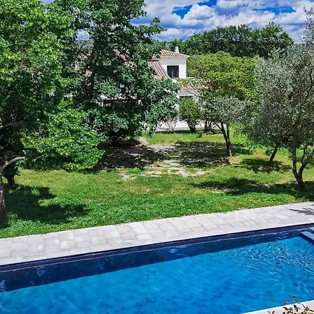 Grande Maison Familiale, Piscine Ferienhaus Baron (Gard)