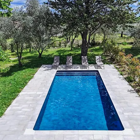 Grande Maison Familiale, Piscine Ferienhaus